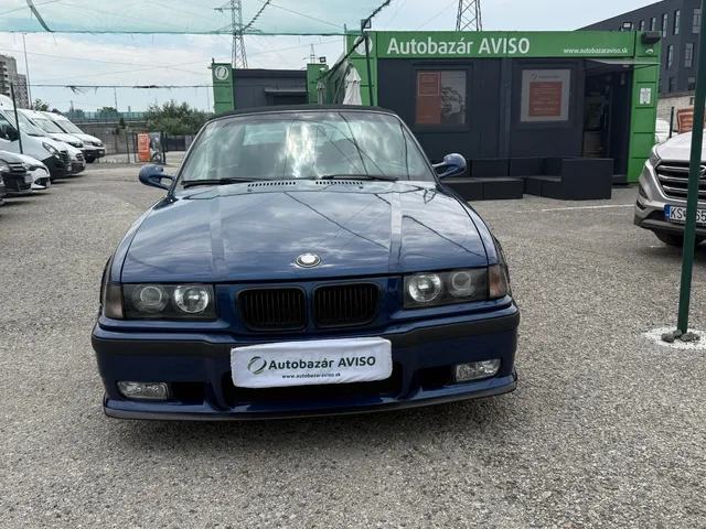 BMW 320i – fotografia 2 z 15