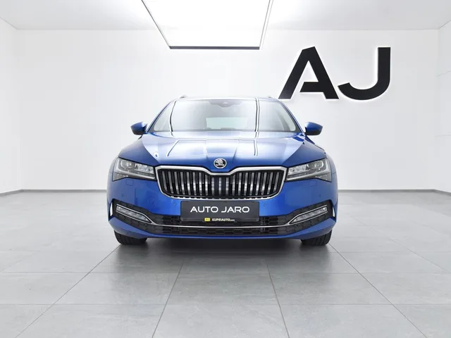Škoda Superb Combi 2.0 TSI Style DSG – fotografia 3 z 15
