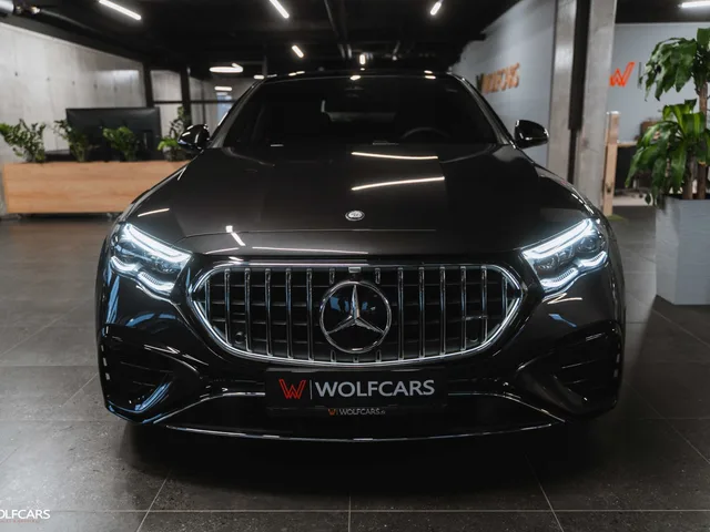 Mercedes-Benz E53 AMG Hybrid 4Matic+ – fotografia 2 z 15