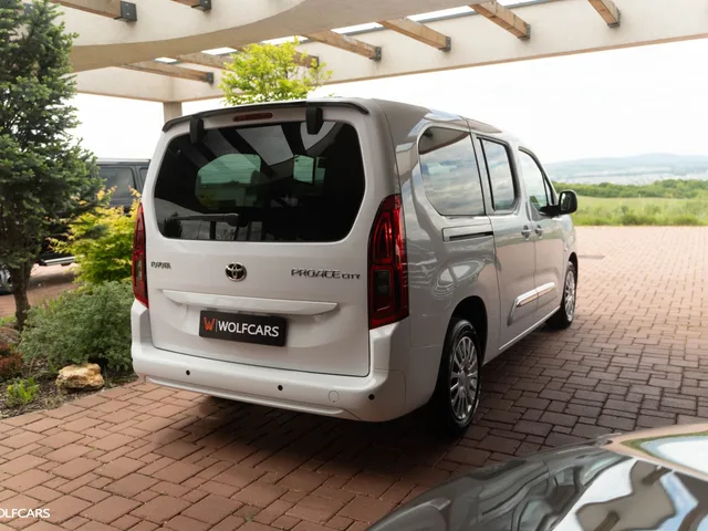 Toyota Proace City Verso Long 1.5D 100k Shuttle – fotografia 6 z 15