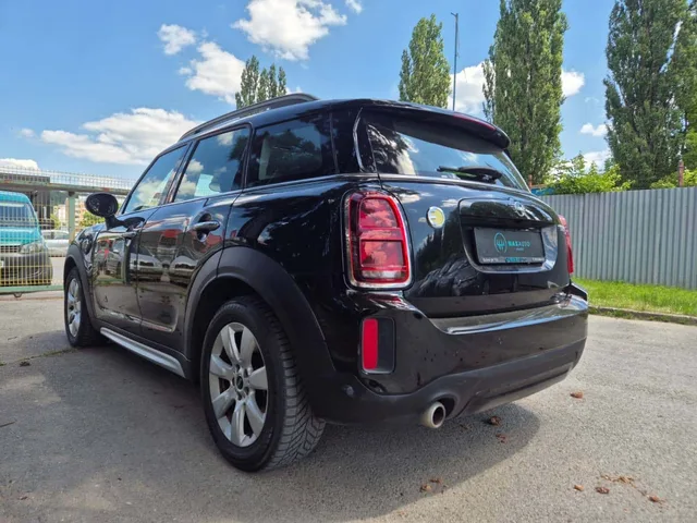 Mini Countryman Cooper S ALL4 Plug-in hybrid – zdjęcie 4 z 15