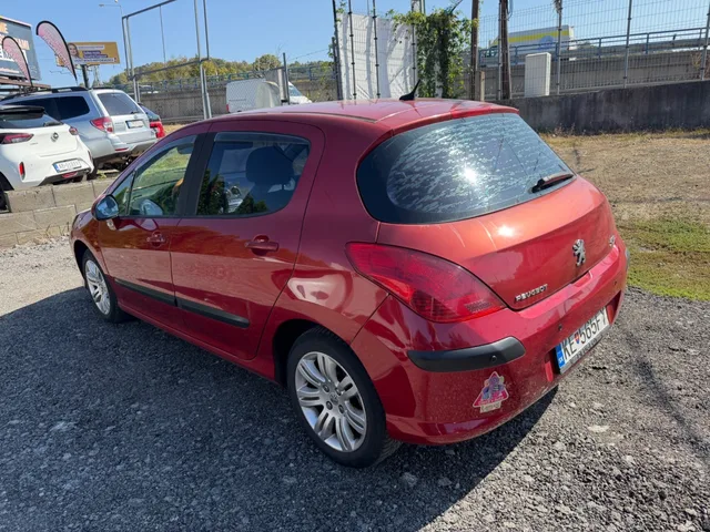 Peugeot 308 1.6 16V VTi – fotografia 5 z 15