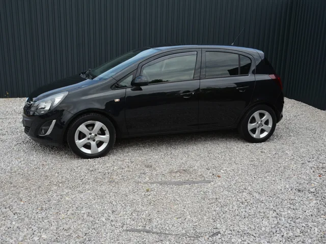 Opel Corsa 1.2 benzín – fotografia 3 z 15