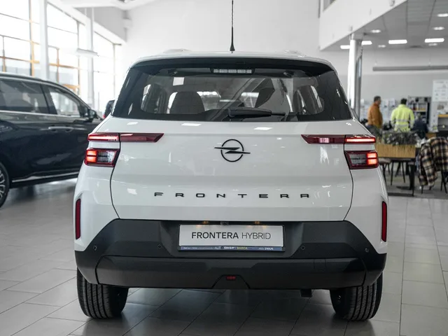 Opel Frontera 1.2 Hybrid 107 kW – photo 5 of 14
