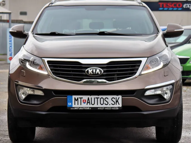 Kia Sportage 2.0 CRDi 4WD EX – fotografia 5 z 15