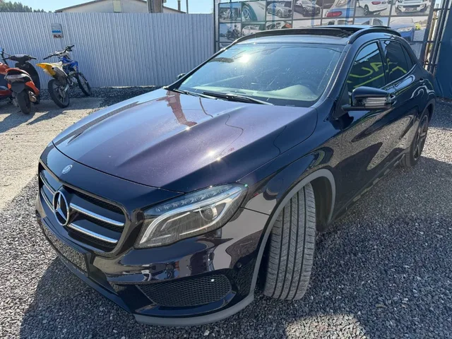 Mercedes-Benz GLA 220 d 4MATIC – fotografia 6 z 15