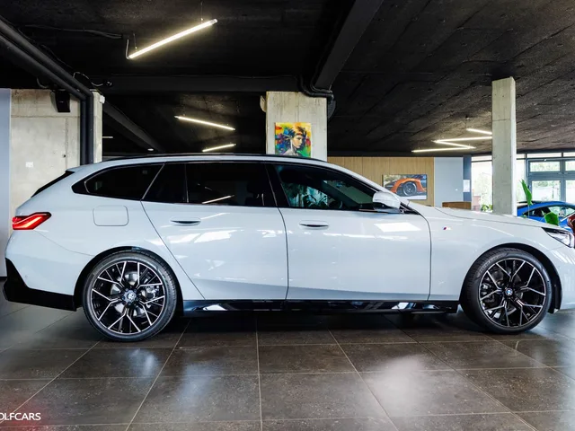 BMW 520d M-Sport – fotografia 6 z 15