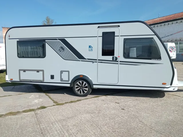 Knaus Südwind 540 UE 60 Years – fotografia 5 z 15