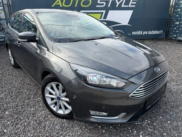 Ford Focus Kombi 1.5 TDCi ST Line – fotografia 2 z 15
