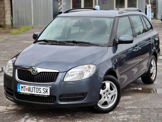 Škoda Fabia 1.4 Ambiente – fotografia 2 z 15
