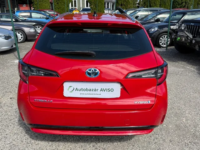 Toyota Corolla Combi 1.8 Hybrid – 5. fotó (összesen 15)