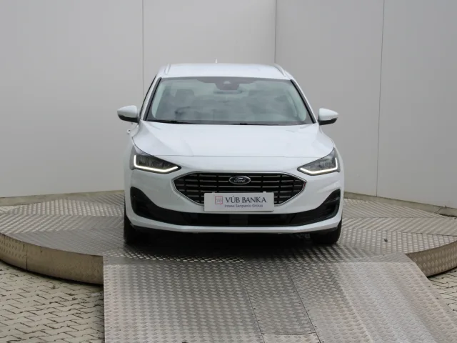 Ford Focus Combi 1.5 EcoBlue Titanium – fotografia 2 z 15