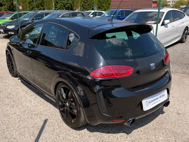 Seat Leon 2.0 TSI CUPRA R – fotografia 6 z 15