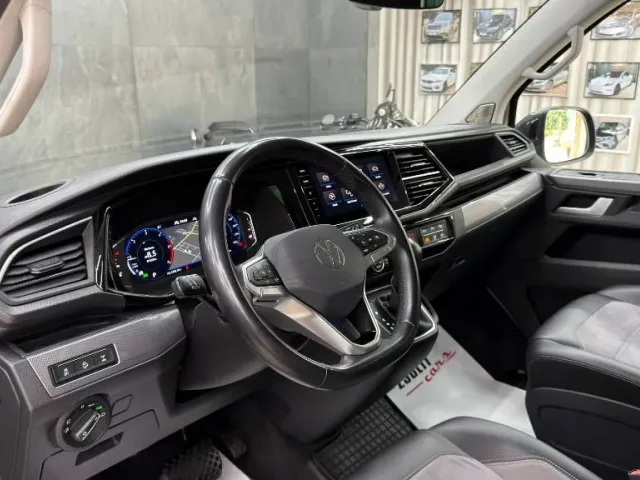 Volkswagen Multivan 2.0 BiTDI 204k Highline 4Motion DSG – fotografia 2 z 12