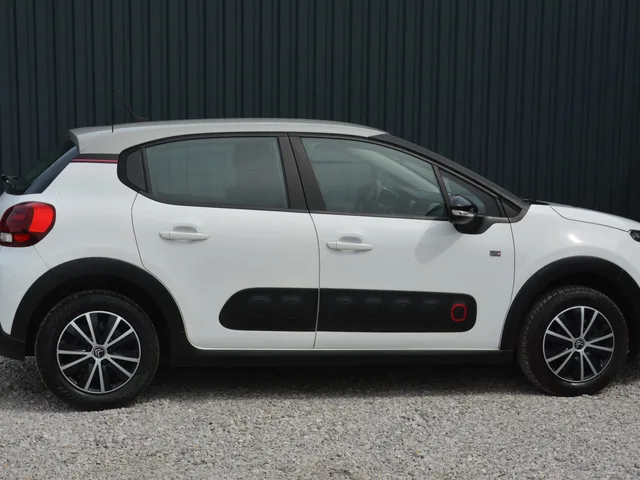 Citroën C3 1.2 Benzín Edícia Elle – fotografia 5 z 15