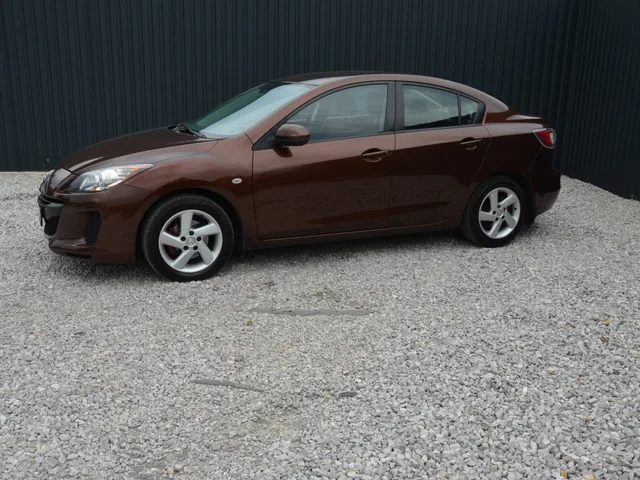 Mazda 3 1.6 Diesel – fotografia 3 z 15