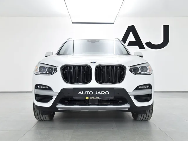 BMW X3 xDrive 20d Advantage A/T – fotografia 2 z 15