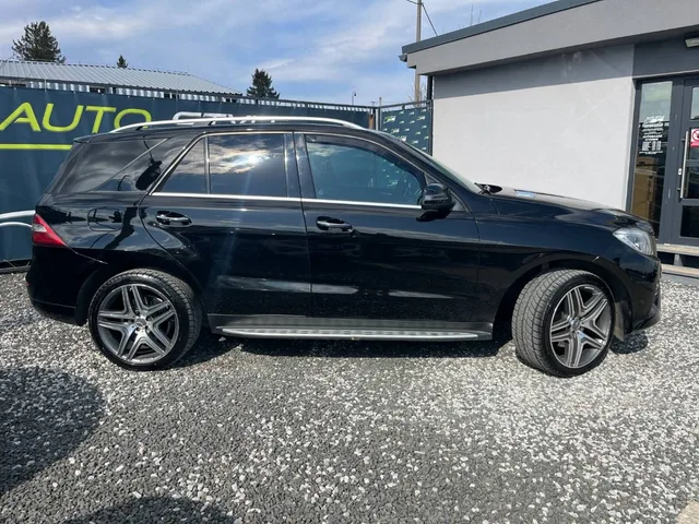 Mercedes-Benz M trieda 350 BlueTEC 4matic – fotografia 2 z 15