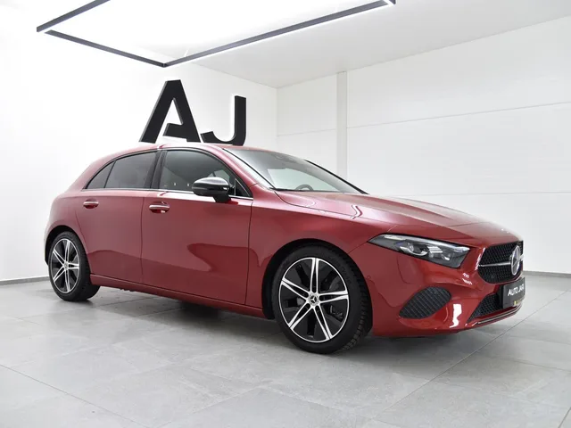 Mercedes-Benz Trieda A A200 mHEV AMG Luxury Line A/T – fotografia 5 z 15