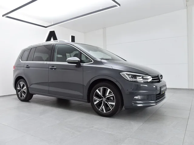 Volkswagen Touran 2.0 TDI Highline DSG – fotografia 5 z 14