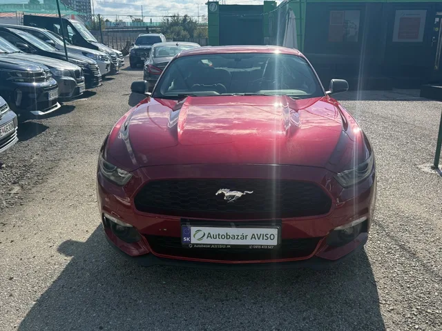 Ford Mustang 2.3 EcoBoost – fotografia 2 z 15