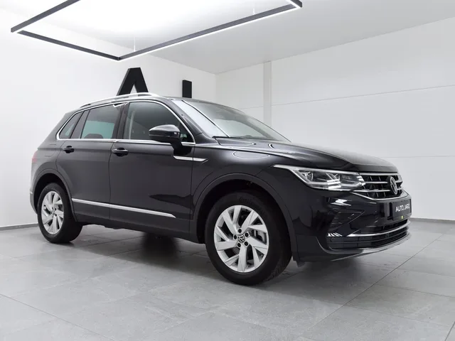 Volkswagen Tiguan 2.0 TSI Elegance 4Motion DSG – fotografia 6 z 15