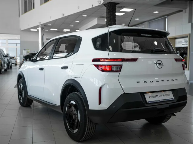 Opel Frontera 1.2 Hybrid 107 kW – photo 4 of 14