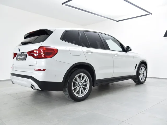 BMW X3 xDrive 20d mHEV Advantage A/T – fotografia 6 z 15