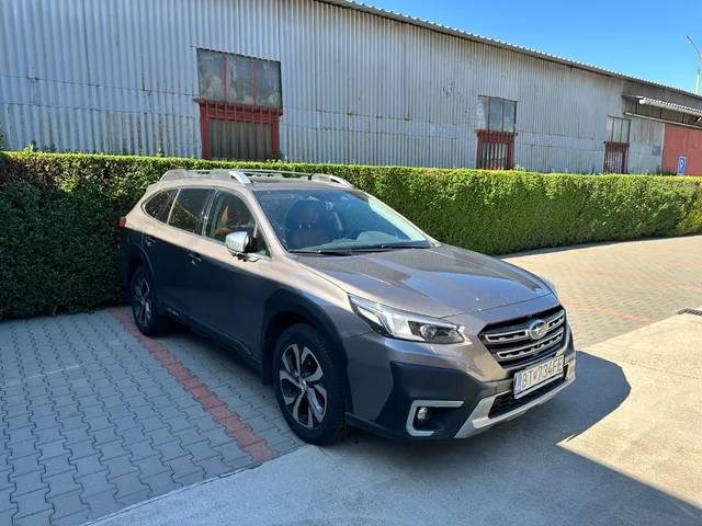SUBARU OUTBACK 2,5i CVT Premium – fotografia 2 z 11