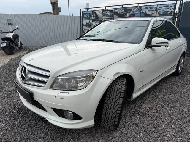 Mercedes-Benz C-Klasse C180 K BlueEFFICIENCY – fotografia 6 z 15