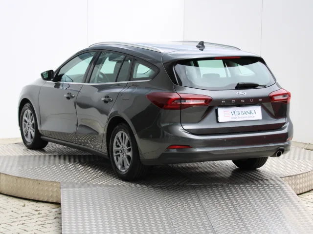 Ford Focus Combi 1.0 EcoBoost mHEV Titanium – fotografia 6 z 15