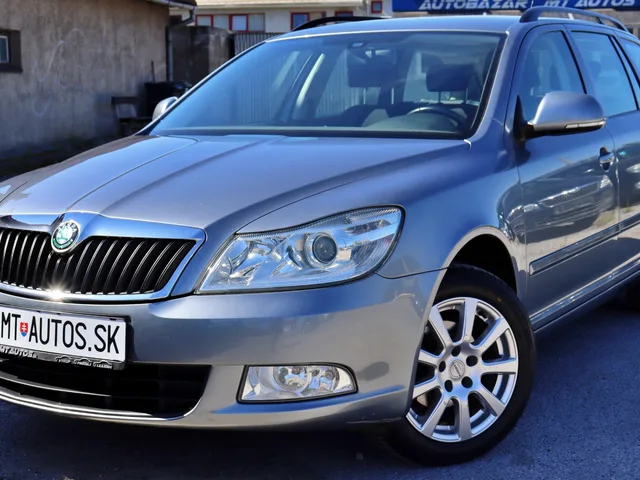 Škoda Octavia 1.6 TDI Ambition – fotografia 3 z 15