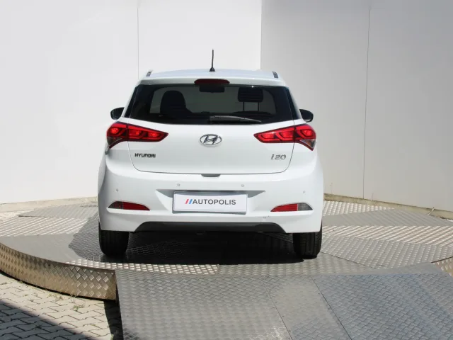 Hyundai i20 1.2 MPi Comfort – fotografia 4 z 15