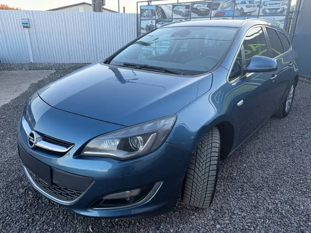 Opel Astra Sport Tourer 1.6 CDTI – fotografia 6 z 15