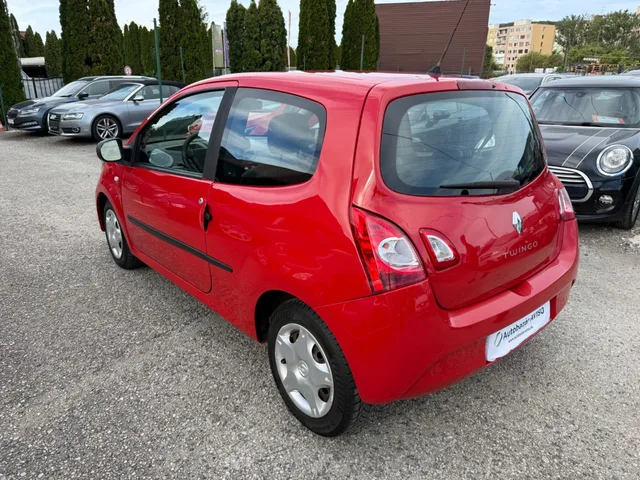 Renault Twingo 1.2 16V Dynamique – fotografia 6 z 15