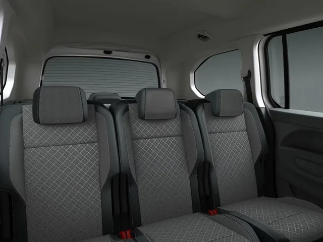 Opel Combo GS XL 1.5 CDTi 130k AT8 – fotografia 6 z 6