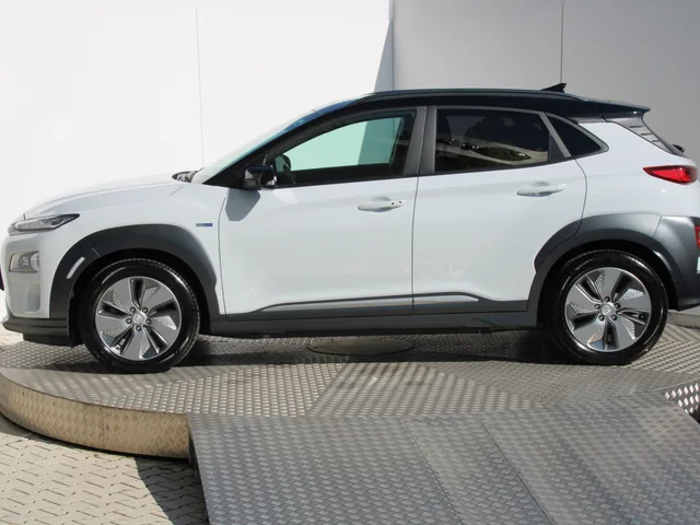Hyundai Kona Electric 64 kWh 150 kW – fotografia 2 z 15