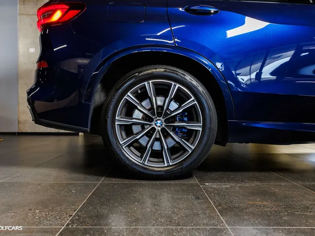BMW X5 xDrive 30d – fotografia 5 z 15