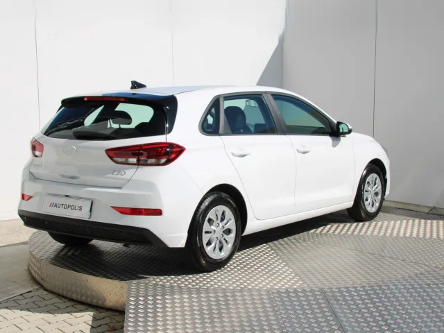 Hyundai i30 1,5 DPi Comfort – fotografia 5 z 15