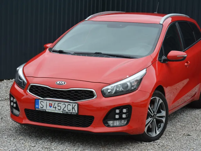Kia Cee'd Sporty Wagon 1.6 CRDi GT Line – fotografia 2 z 15