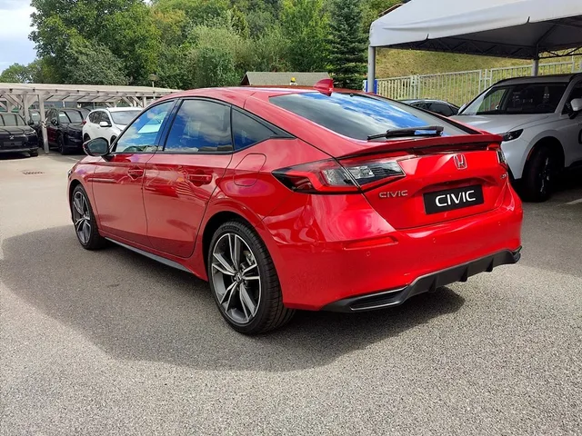 HONDA CIVIC 2.0 e:HEV Advance e-CVT – fotografia 6 z 15