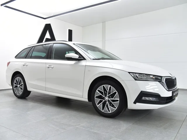 Škoda Octavia Combi 2.0 TDI Style DSG Style Style – fotografia 5 z 15