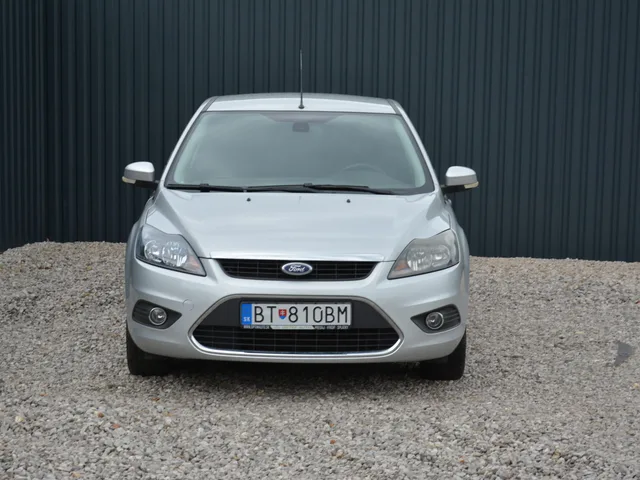 Ford Focus 1.8 – fotografia 4 z 15