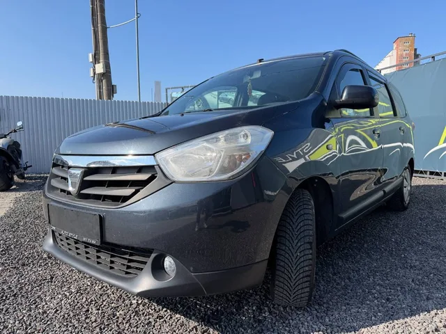 Dacia Lodgy 1.5 dCi Arctica – fotografia 5 z 15