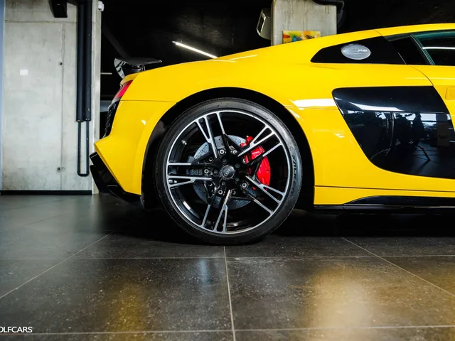 Audi R8 V10 Performance Coupe 5.2 FSI quattro – fotografia 5 z 15
