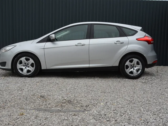 Ford Focus 1.5 – fotografia 4 z 15