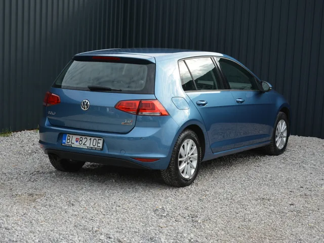 Volkswagen Golf 1.6 TDI 4Motion – fotografia 6 z 15