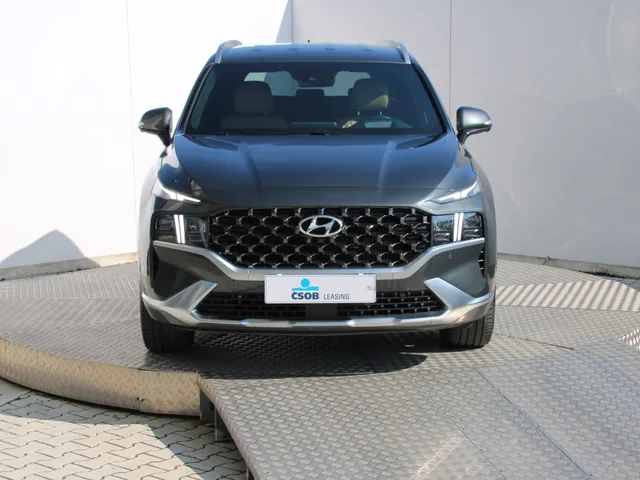 Hyundai Santa Fe 2.2 CRDi Premium 4x4 AT – fotografia 4 z 14