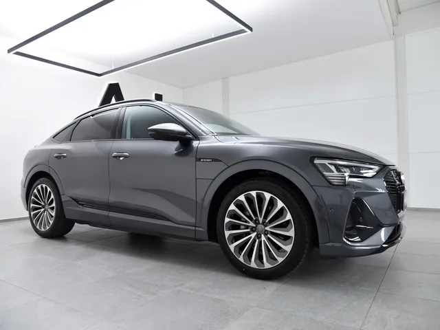 Audi e-tron 55 Quattro S-line A/T – fotografia 6 z 15