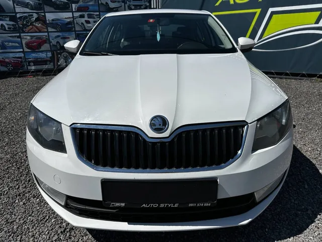 Škoda Octavia 1.6 TDI Active – fotografia 4 z 15